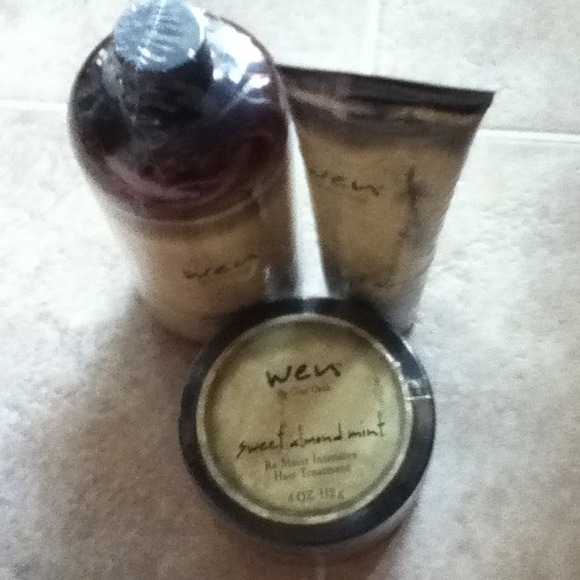 <BUNDLED>!!! NWT Wen hair care