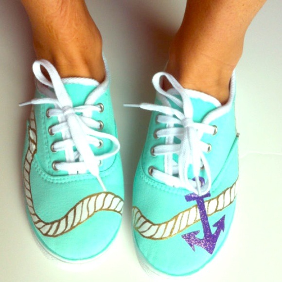 mint green anchor shoes!