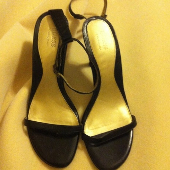 Guess Basic Heels - Picture 2 of 2