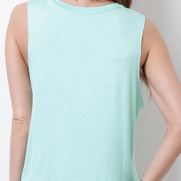 💖💖 Light Blue Tops w/ Black Skull 💖💖 - Picture 2 of 3