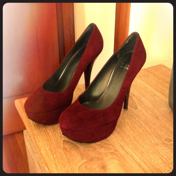 🚫🚫SOLD🚫🚫Stuart Weitzman wine colored Platforms