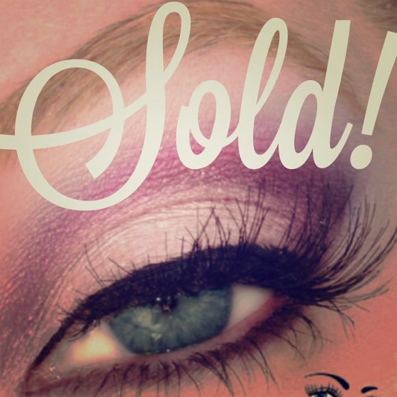 MAC Cosmetics •• Crème De Violet - Sold