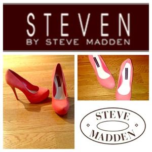 Steven by Steve Madden Coral Suede Platform Pumps