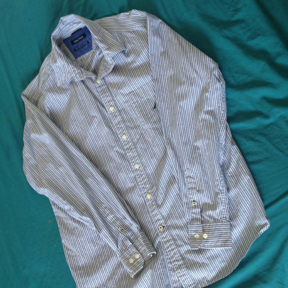 Nautica Men's shirt