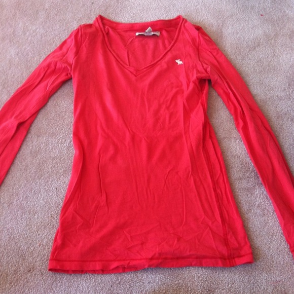 small coral Abercrombie long sleeve vneck