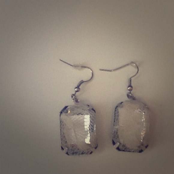 Earrings - Picture 1 of 1