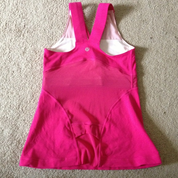 Lululemon top