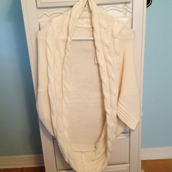 Sweater/cardigan