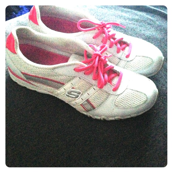 ***TRADED*** Skechers running shoes.