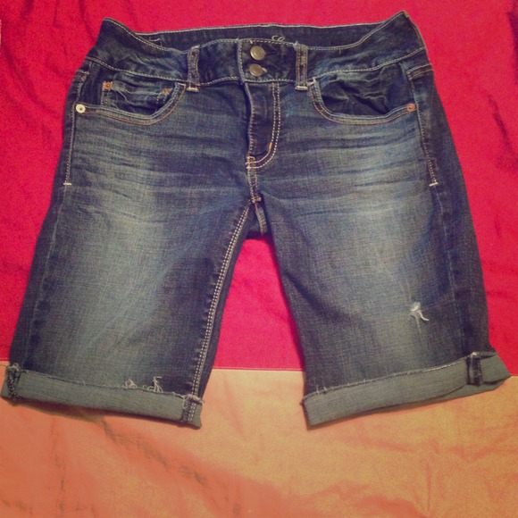 Dark jean Bermuda shorts