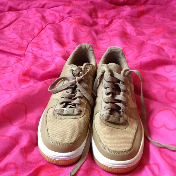 Nike womens/Boys sneaker