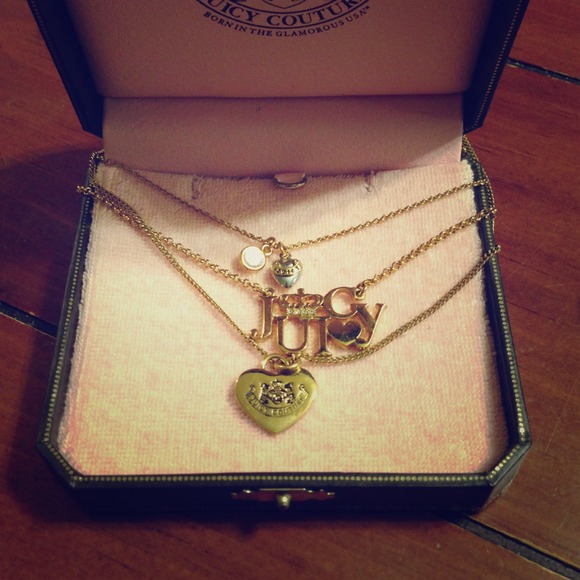 Juicy Couture Jewelry - 🎉Juicy Couture charm necklace