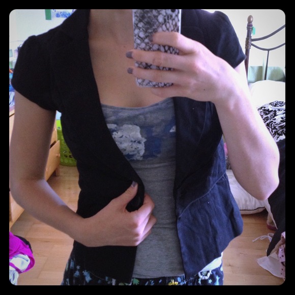 Short sleeve black blazer