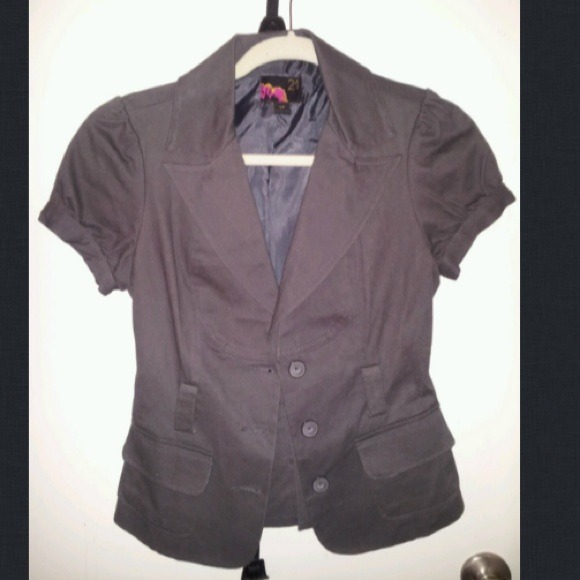🔴REDUCED!! NEW F21 short sleeve charcoal blazer