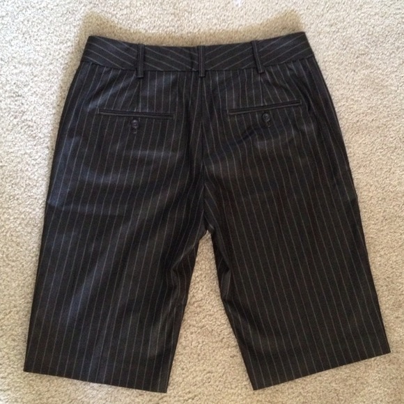 🚫Bundled🚫 Express Editor Pinstripe Shorts - Picture 3 of 4