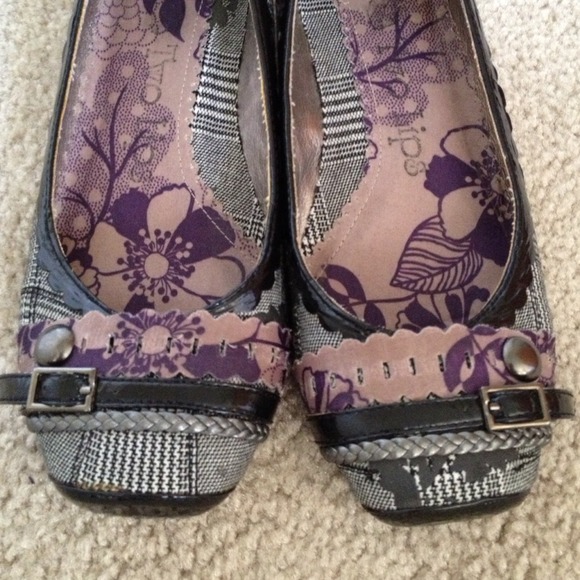 ❌SOLD❌Adorable Kitten heels - Picture 2 of 3