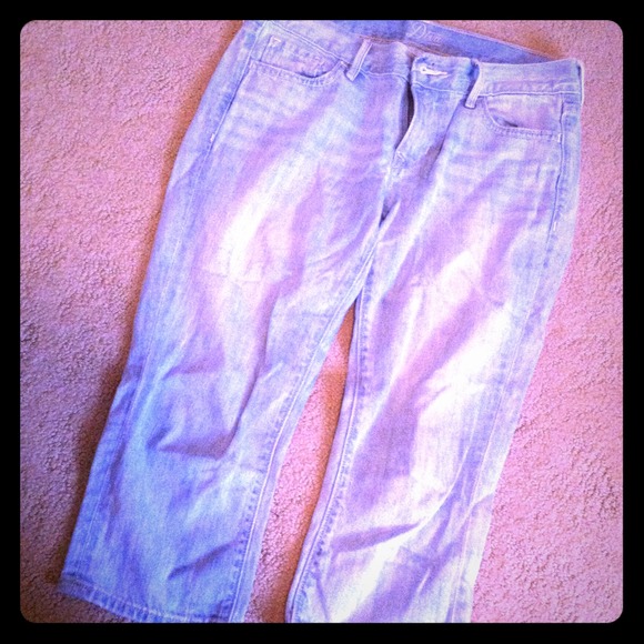 Old navy diva light wash capris (size 4)