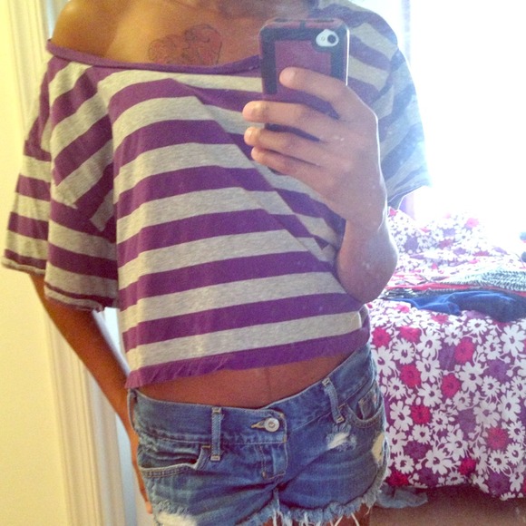 "Off the shoulder" Shirt