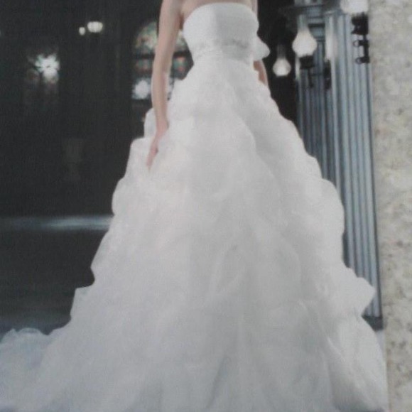 Size 14 wedding dress never worn
