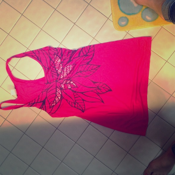 Cute small shirt worn once!