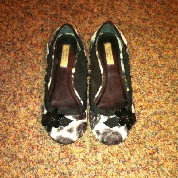B&W floral Vera Wang flats