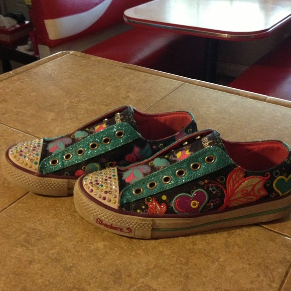 Sketchers - Picture 1 of 2