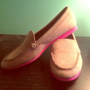 Madden Girl Dine smoking slipper