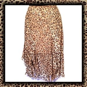 🎉HP 6/2🎉 #106 Leopard Print Asymmetrical Skirt