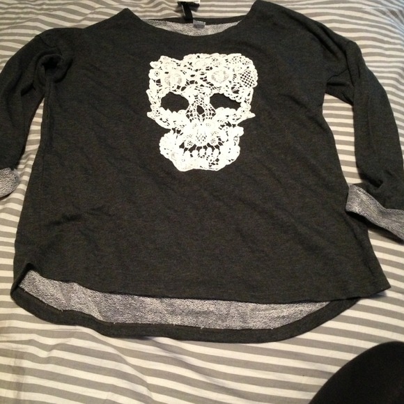 Sweaters - Skull and blue top combo
