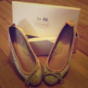 👠👠Cute Coach Flats!!!!👠👠