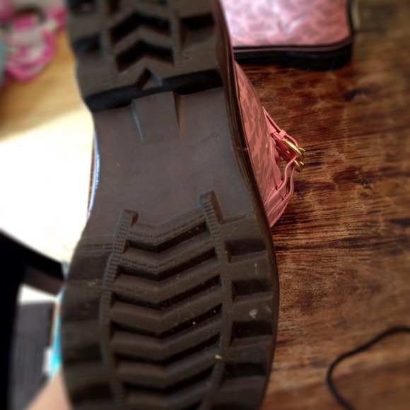 Juicy Couture Pink Rain boots Size 9 - Picture 3 of 3