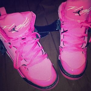 Pink Nike Air Jordan's ! Like new! Size US 4Y