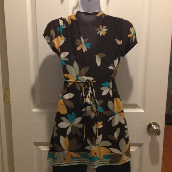 Flower pattern tunic - Picture 2 of 2