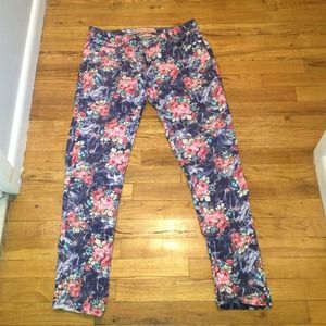 SOLD*Floral skinny jeans*