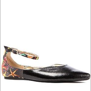 🎉SOLD🎉Brand New "Mila Flat"