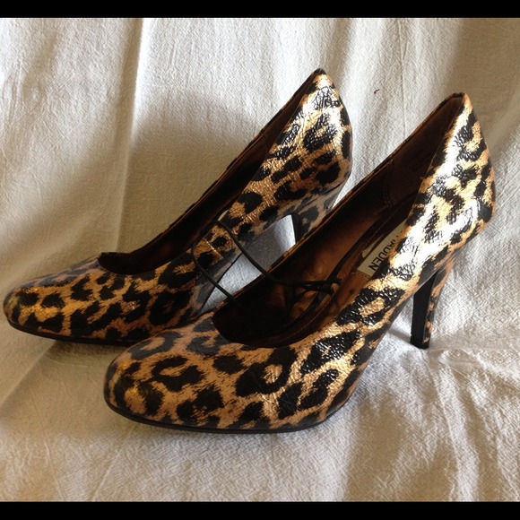 SOLD Madden cheetah leopard print heels - Picture 2 of 4