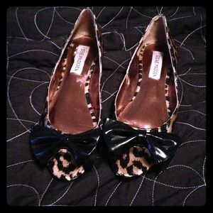 Steve Madden size 7 cheetah print bow flats