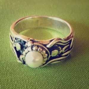 🌺sold/bundled🌺Real Pearl and Silver Ring❤