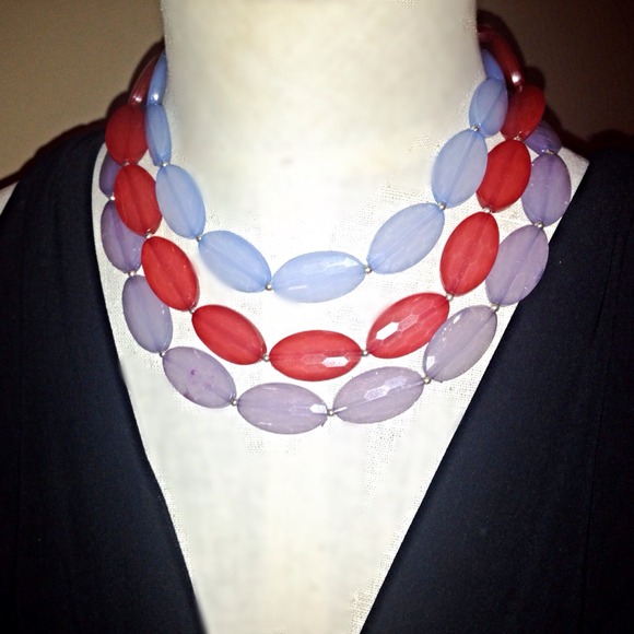 ❌SOLD❌Triple Strand Beaded Necklace