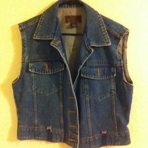 D I Y semi- distressed sleeveless Jean Jacket!