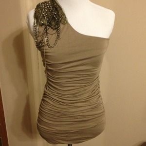 ❌SOLD❌HOST PICK🎊🎉🎈 one shoulder top