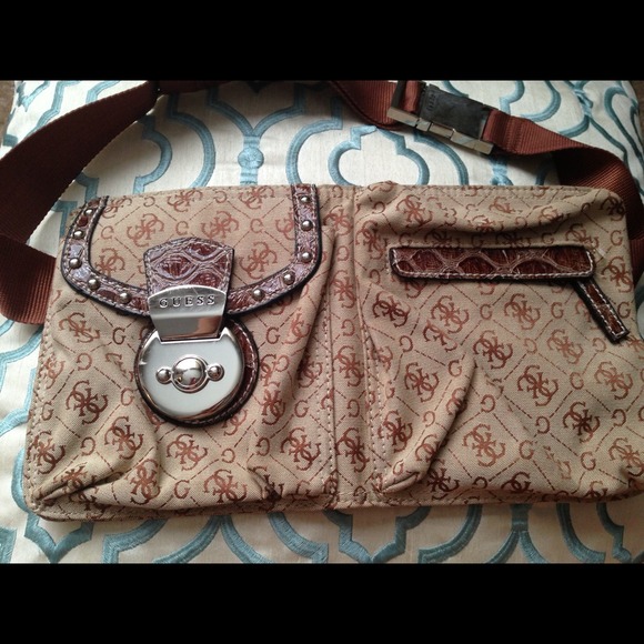 GUESS waist bag!