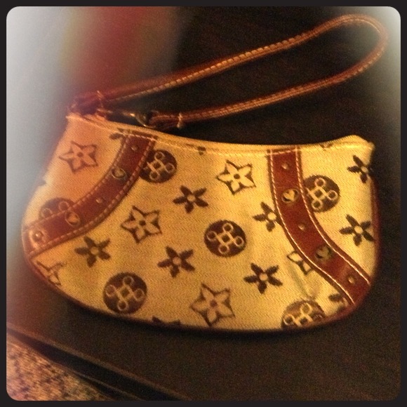 Klutch/ Wristlet