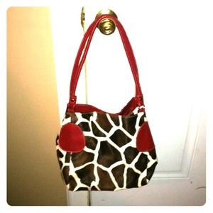 Giraffe print purse