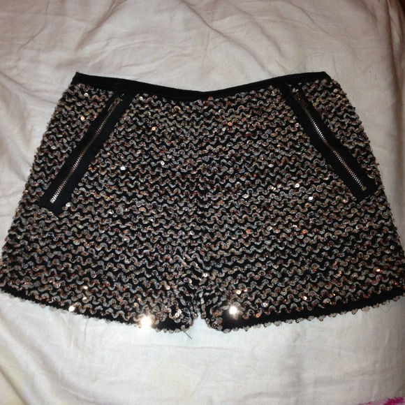 ♻Traded♻ Sequin shorts