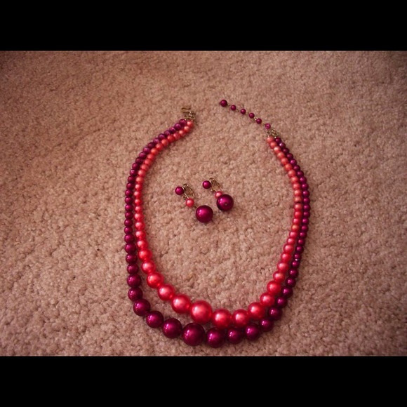 Vintage necklace and earring set.