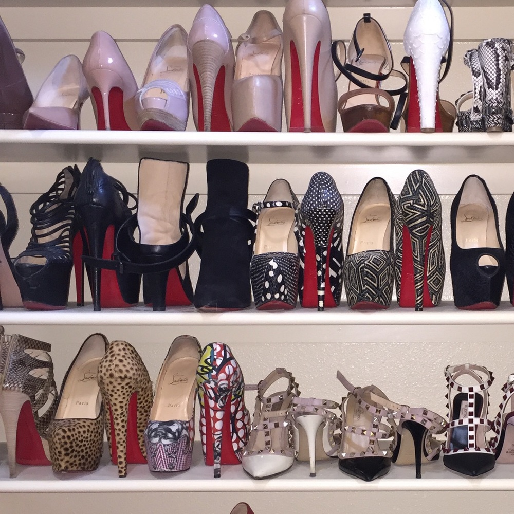 HUGE SHOE CLEAN OUT!💗👠 - Picture 2 of 4