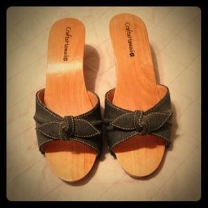 Crafts Hawaii wooden shoes