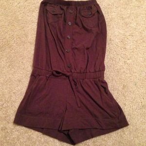 Small romper , never worn.