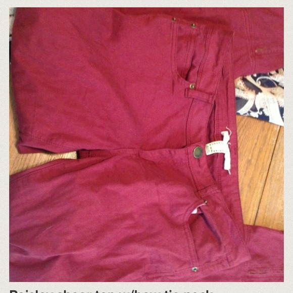 🙋📵🚫 traded Maroon Skinny jeans